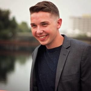 Meet your Posher, Alex